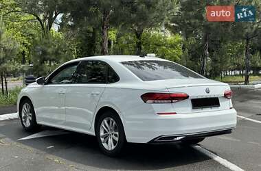 Седан Volkswagen Passat 2021 в 