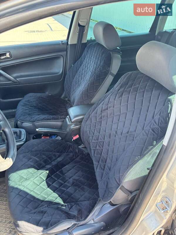 Универсал Volkswagen Passat 2001 в Смеле