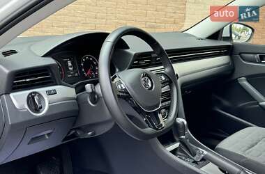 Седан Volkswagen Passat 2021 в 