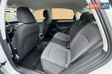Седан Volkswagen Passat 2021 в 