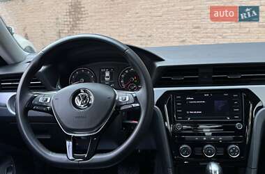 Седан Volkswagen Passat 2021 в 