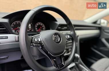 Седан Volkswagen Passat 2021 в 