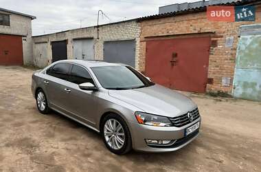 Седан Volkswagen Passat 2011 в Луцке