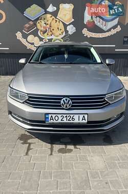 Универсал Volkswagen Passat 2015 в Ужгороде