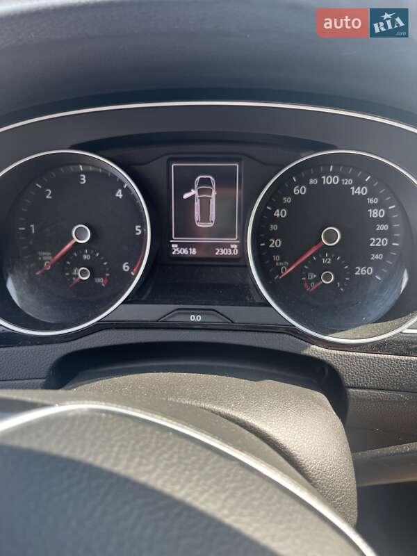 Универсал Volkswagen Passat 2015 в Ужгороде фото 16 Универсал Volkswagen Passat 2015 в Ужгороде