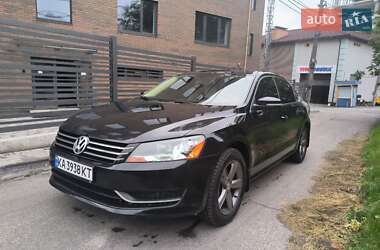 Седан Volkswagen Passat 2012 в Києві