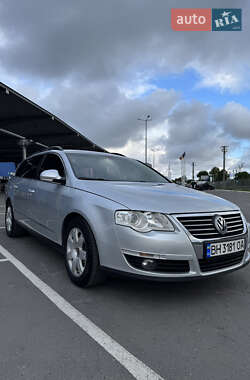 Универсал Volkswagen Passat 2010 в Одессе