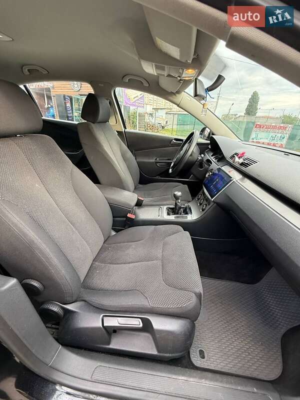 Седан Volkswagen Passat 2005 в Киеве