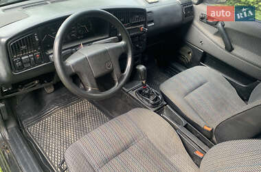Універсал Volkswagen Passat 1991 в 