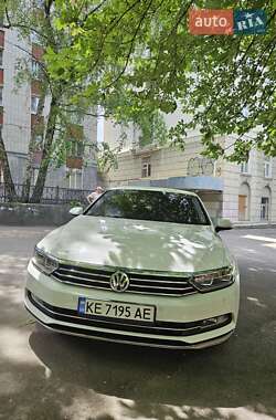 Седан Volkswagen Passat 2017 в 