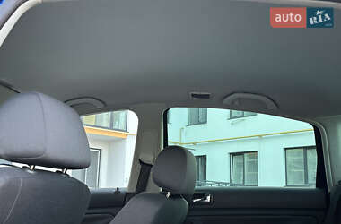 Седан Volkswagen Passat 2004 в 