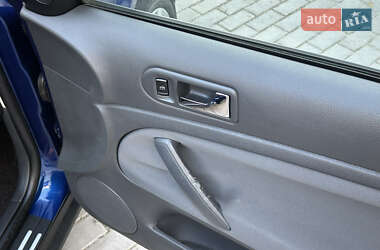 Седан Volkswagen Passat 2004 в 