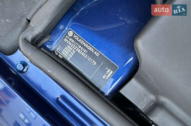 Седан Volkswagen Passat 2004 в 