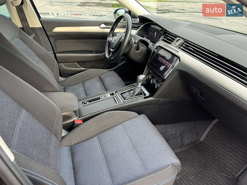 Універсал Volkswagen Passat 2018 в Радивиліві