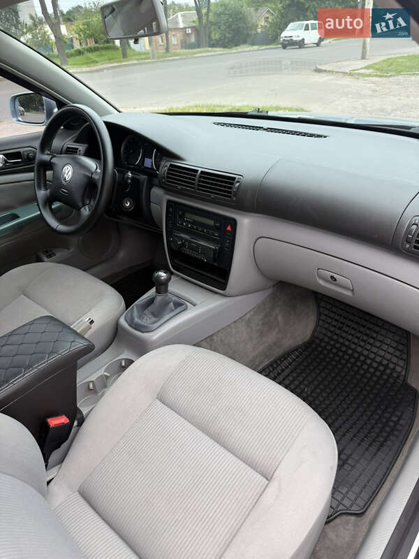 Седан Volkswagen Passat 2003 в Сумах
