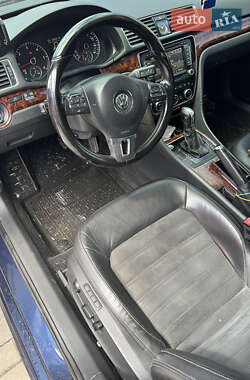 Седан Volkswagen Passat 2012 в 