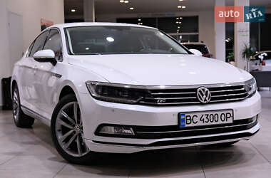 Седан Volkswagen Passat 2015 в 