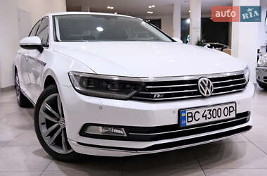 Седан Volkswagen Passat 2015 в 