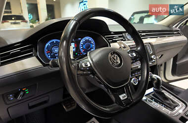 Седан Volkswagen Passat 2015 в 
