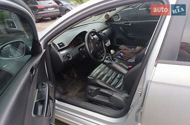 Универсал Volkswagen Passat 2010 в Киеве