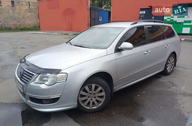 Универсал Volkswagen Passat 2010 в Киеве