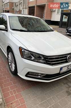 Седан Volkswagen Passat 2015 в Кременчуці
