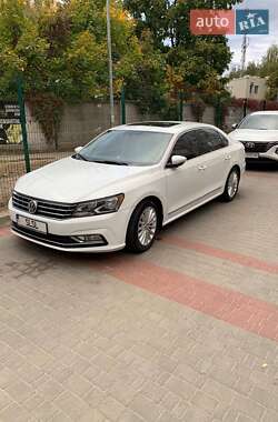 Седан Volkswagen Passat 2015 в Кременчуці