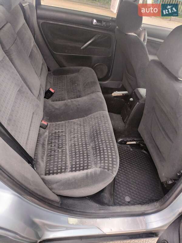 Седан Volkswagen Passat 2001 в Дашеві