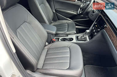 Седан Volkswagen Passat 2020 в 