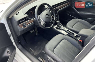 Седан Volkswagen Passat 2020 в 