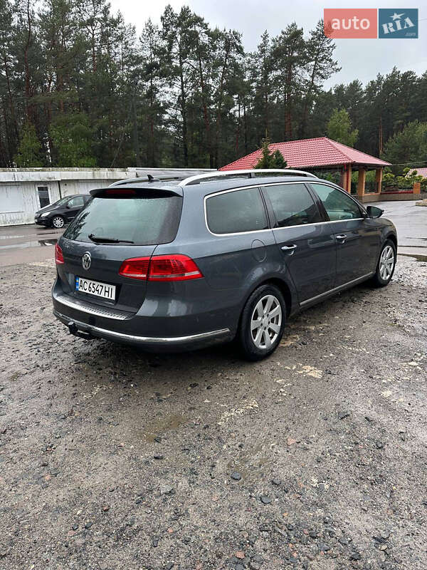 Универсал Volkswagen Passat 2011 в Маневичах