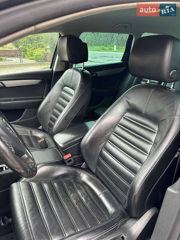 Универсал Volkswagen Passat 2011 в Маневичах