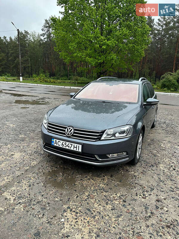 Универсал Volkswagen Passat 2011 в Маневичах