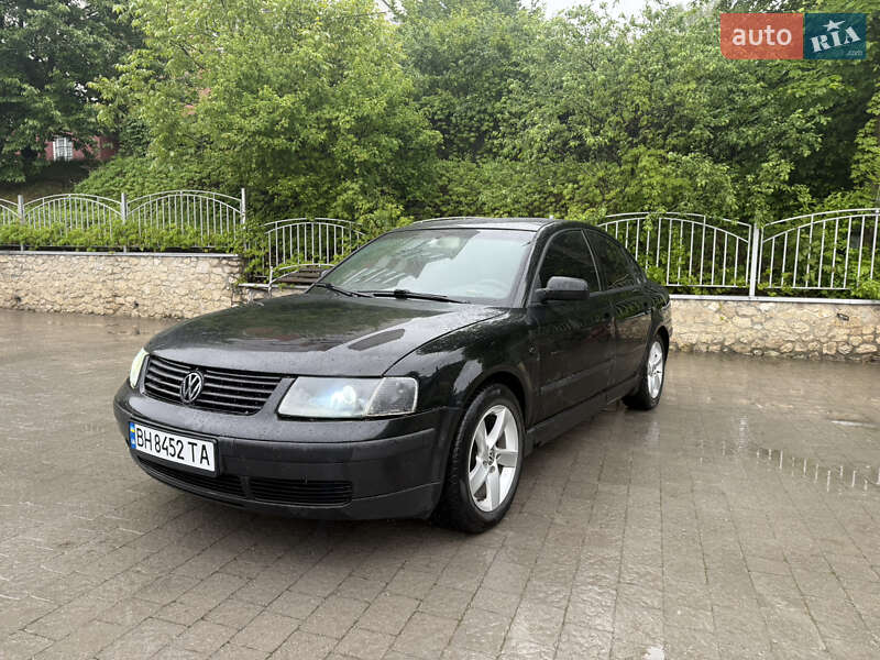 Седан Volkswagen Passat 1999 в 