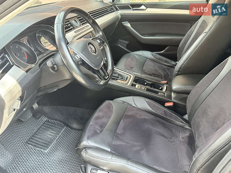Универсал Volkswagen Passat 2017 в Иршаве