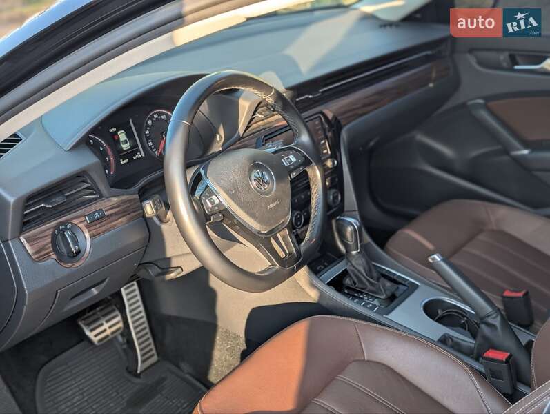 Седан Volkswagen Passat 2020 в Кропивницькому