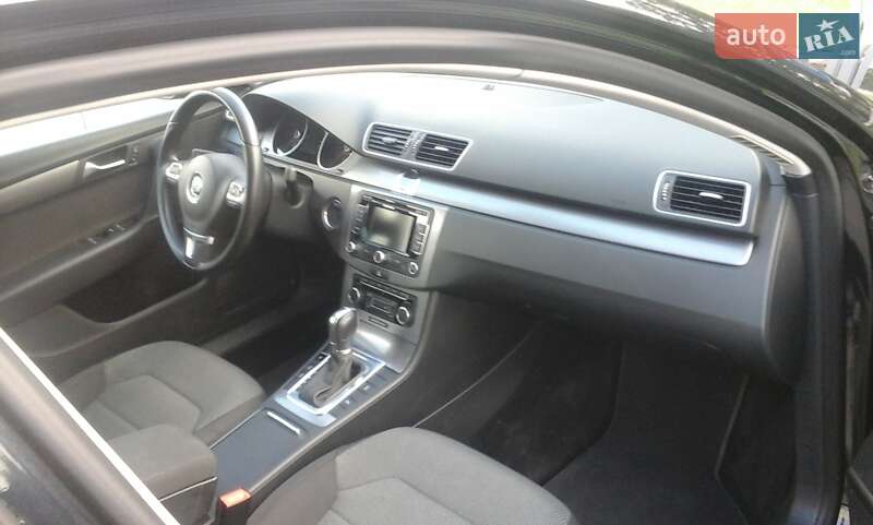 Универсал Volkswagen Passat 2011 в Днепре