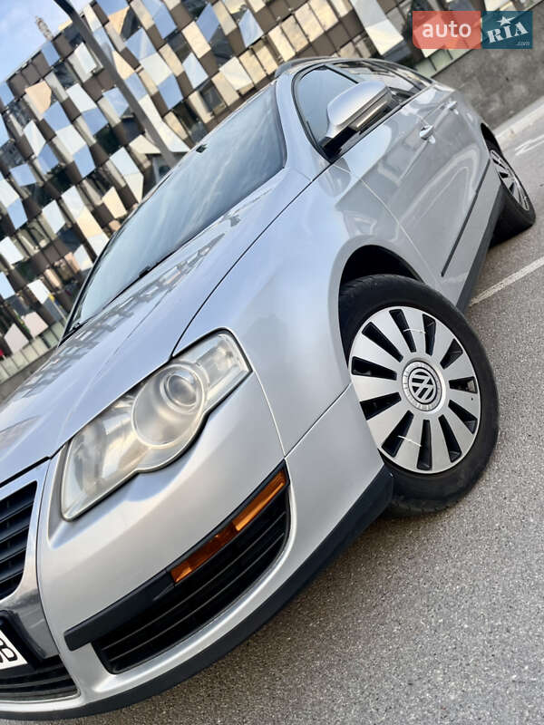 Универсал Volkswagen Passat 2006 в Харькове