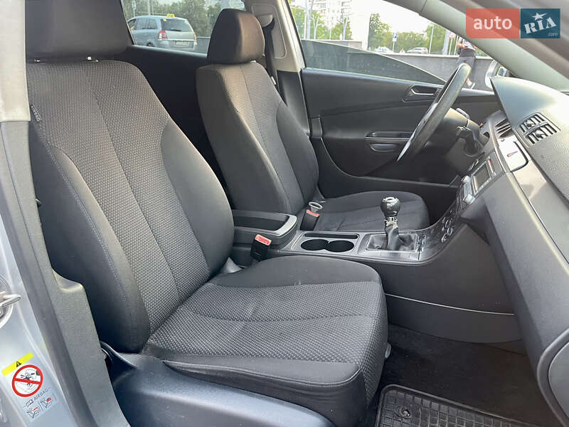 Универсал Volkswagen Passat 2006 в Харькове