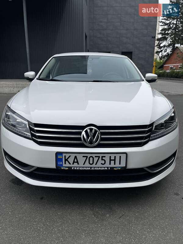 Седан Volkswagen Passat 2012 в Броварах