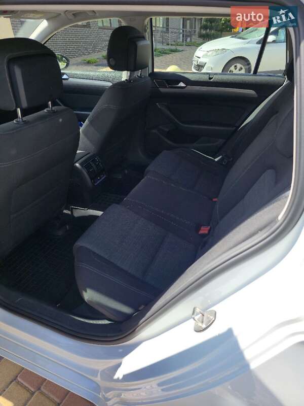 Універсал Volkswagen Passat 2019 в Києві