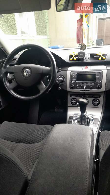 Універсал Volkswagen Passat 2006 в Мукачевому