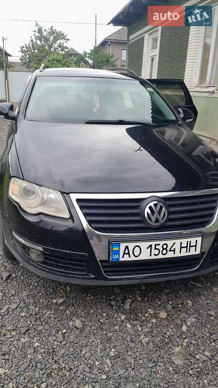 Універсал Volkswagen Passat 2006 в Мукачевому