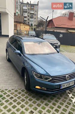 Универсал Volkswagen Passat 2016 в 