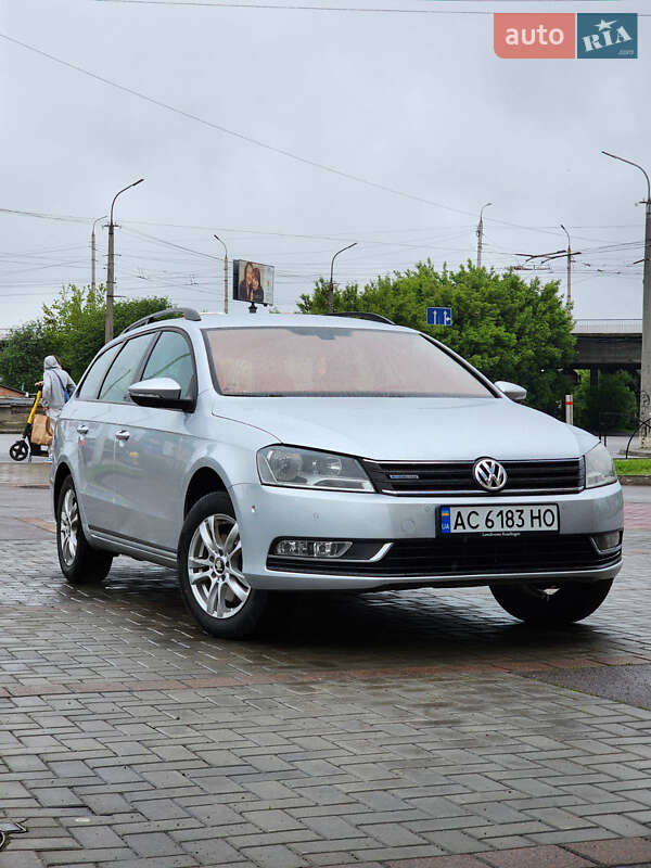 Универсал Volkswagen Passat 2011 в 
