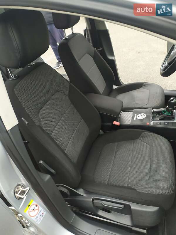 Універсал Volkswagen Passat 2014 в Києві