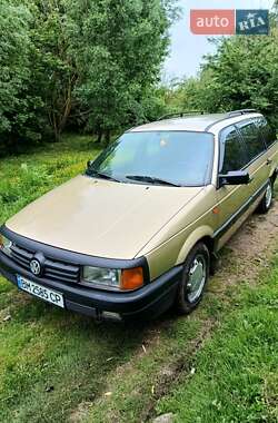 Универсал Volkswagen Passat 1989 в 