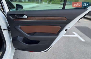 Седан Volkswagen Passat 2018 в 