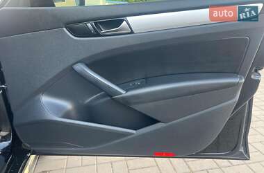 Седан Volkswagen Passat 2012 в 