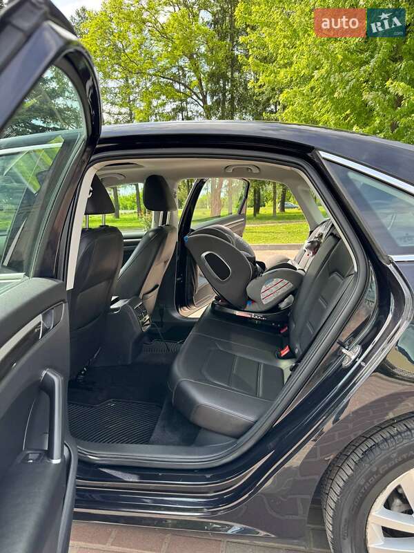 Седан Volkswagen Passat 2018 в Сумах